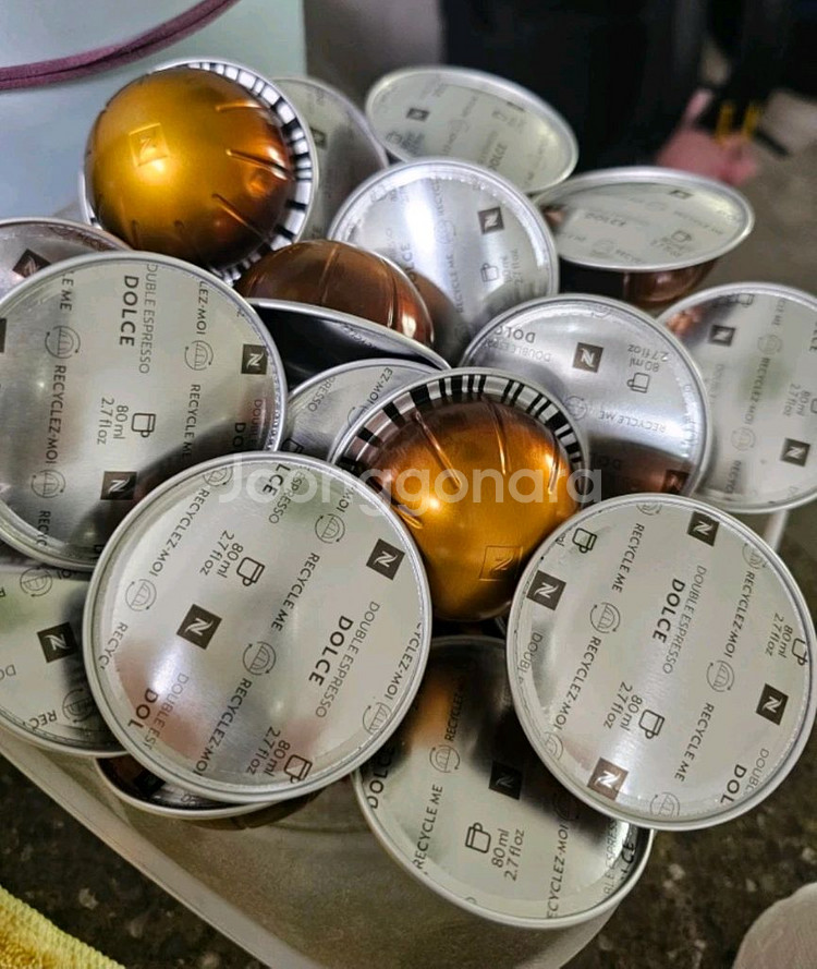 네스프레소 버츄오 커피머신 + 캡슐, 우유거품기까지--1