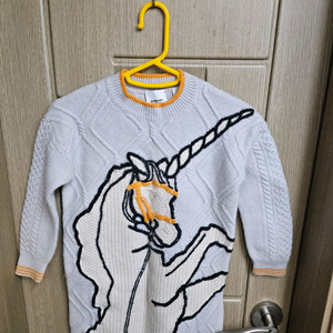 버버리 키즈 니트 원피스 8y 사이즈