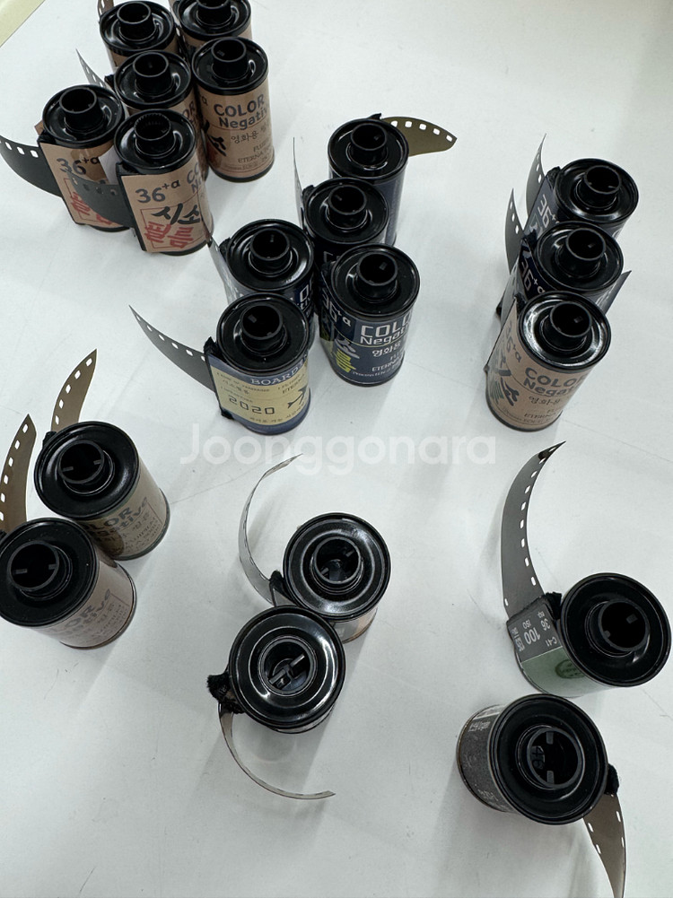 영화용 35mm필름 20롤 일괄판매--0