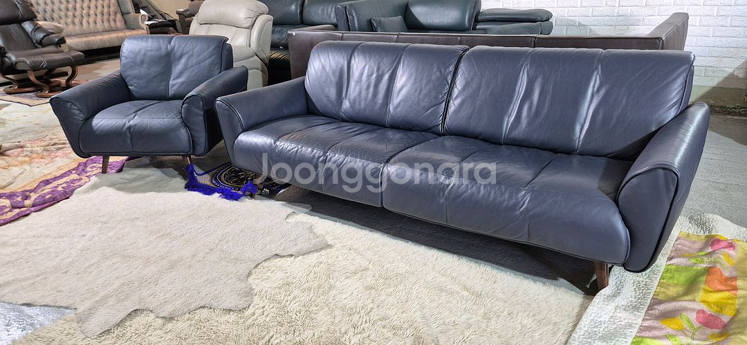 나뚜찌에디션 토비아 이태리 천연전체가죽 3인+1인 소파--2