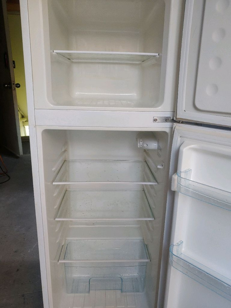 마루나 냉장고 130리터 bcd-138h 판매합니다.--2