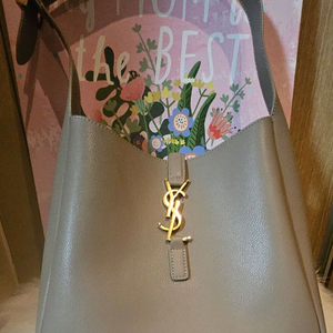 생로랑 LE5A7 스몰 더스티그레이