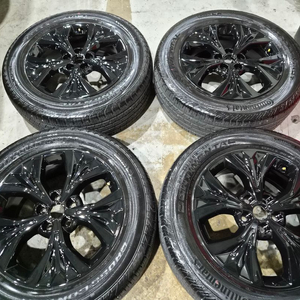 카니발ka4 18인치 순정 블랙 휠타이어 판매합니다