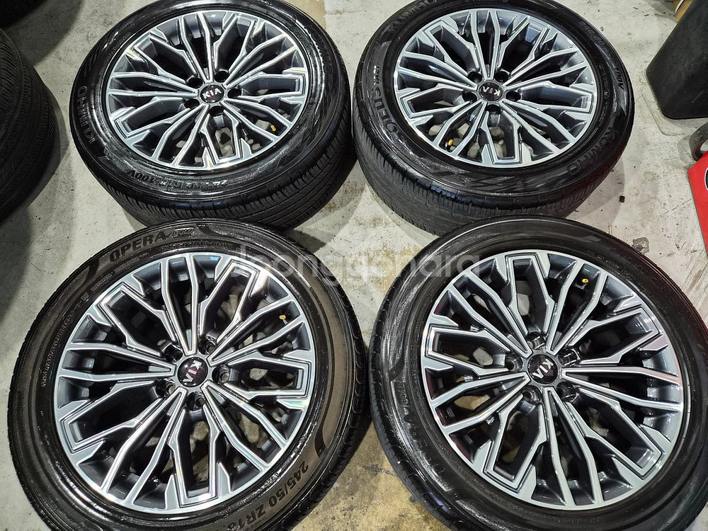 더뉴K9 18인치 순정 휠타이어 판매합니다--0