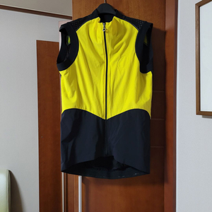 아소스 봄가을용 티부루 질레 이큅 L, M