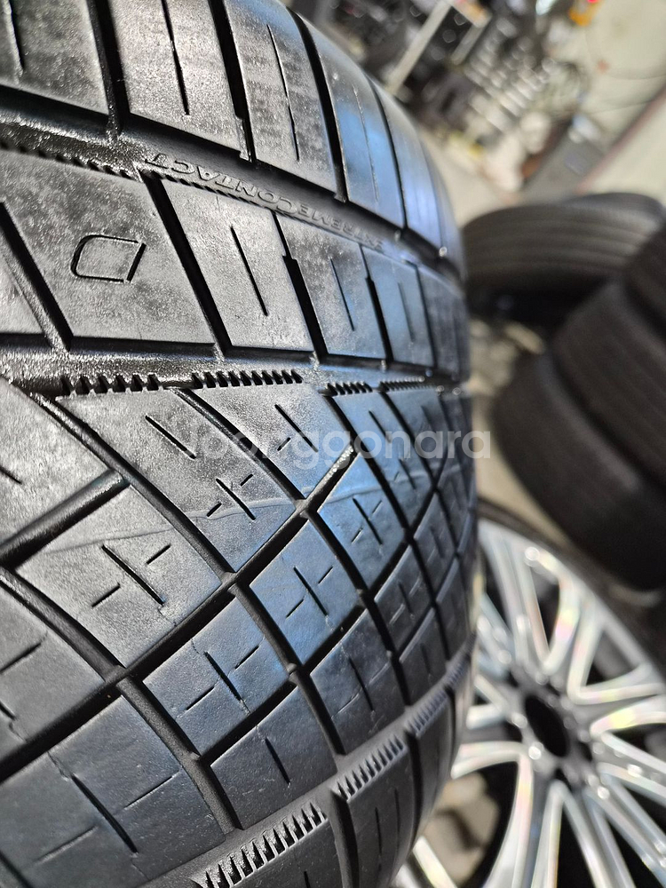 W213 벤츠E클래스 E400 19인치 순정 휠타이어 판매합니다--5