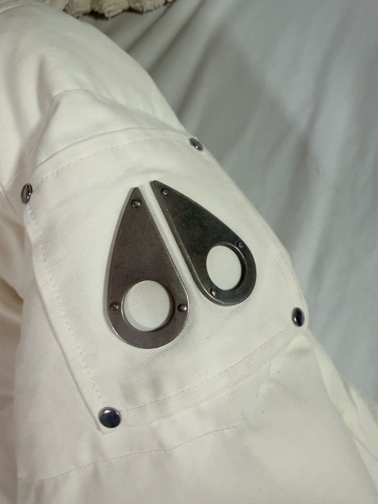 무스너클 쓰리쿼터 여성 패딩 화이트 블랙퍼--1