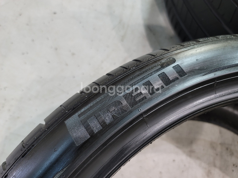 325 30 23 피렐리 피제로 중고타이어 2본 판매합니다--1