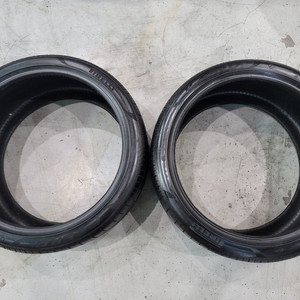 325 30 23 피렐리 피제로 중고타이어 2본 판매합니다