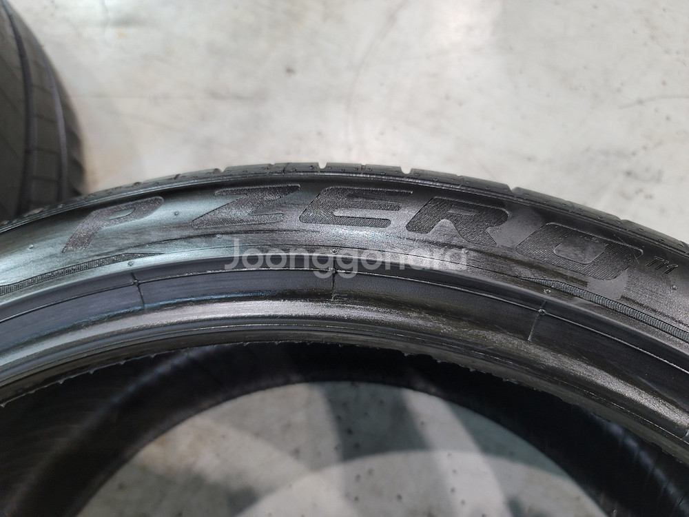 325 30 23 피렐리 피제로 중고타이어 2본 판매합니다--2