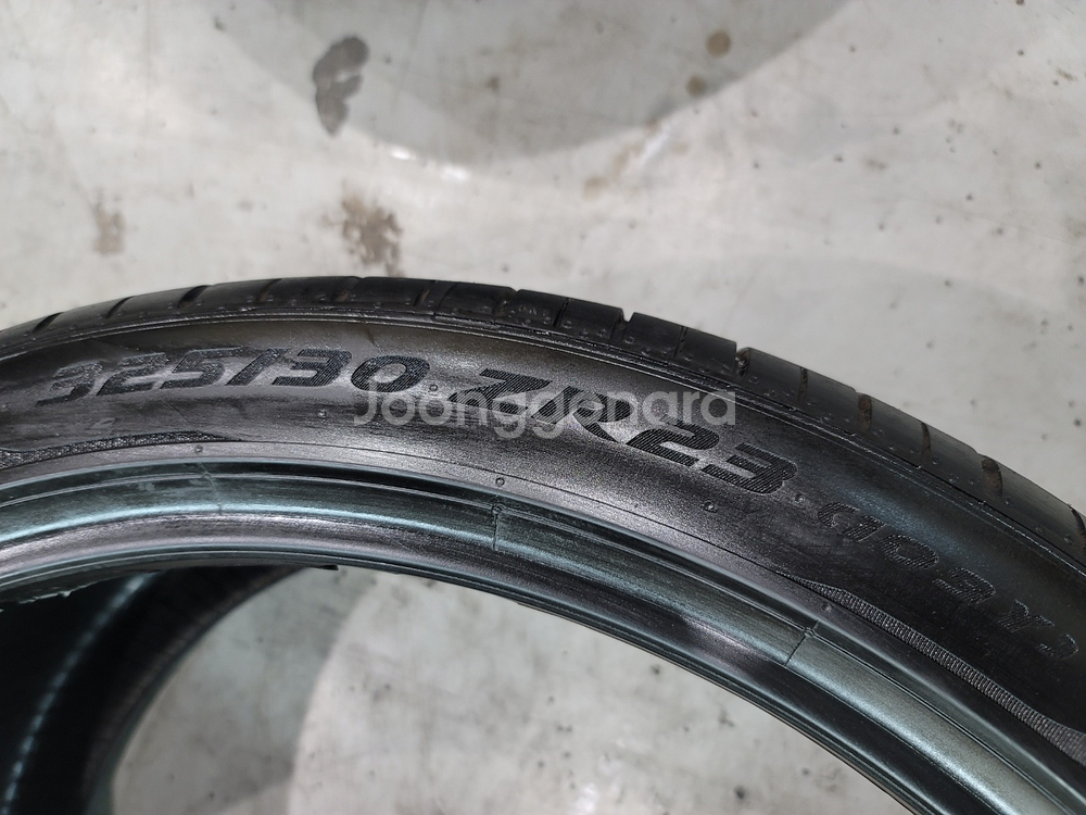 325 30 23 피렐리 피제로 중고타이어 2본 판매합니다--4