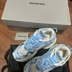 급처(새상품)38사이즈발렌시아가 뉴러너 러너 스니커즈