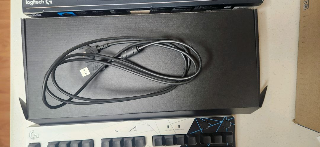 로지텍 kda g프로 키보드 급처(s키 고장) 이미지