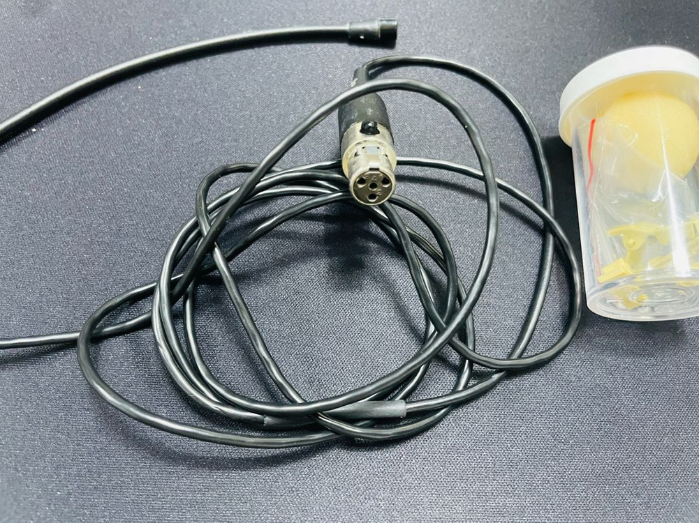 핀마이크(4핀)+윈드스크린(클립포함) 팝니다.--1