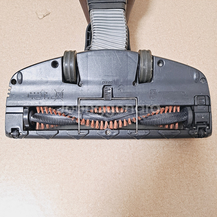 정상작동 일렉트로룩스 무선청소기 배터리빵빵함 브라운 2in1 스틱+핸디형--4