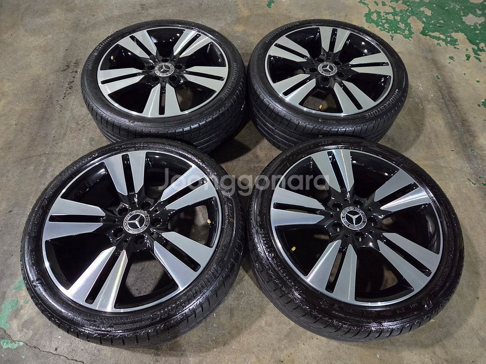 벤츠 CLA,A클래스 18인치 정품 휠타이어--0