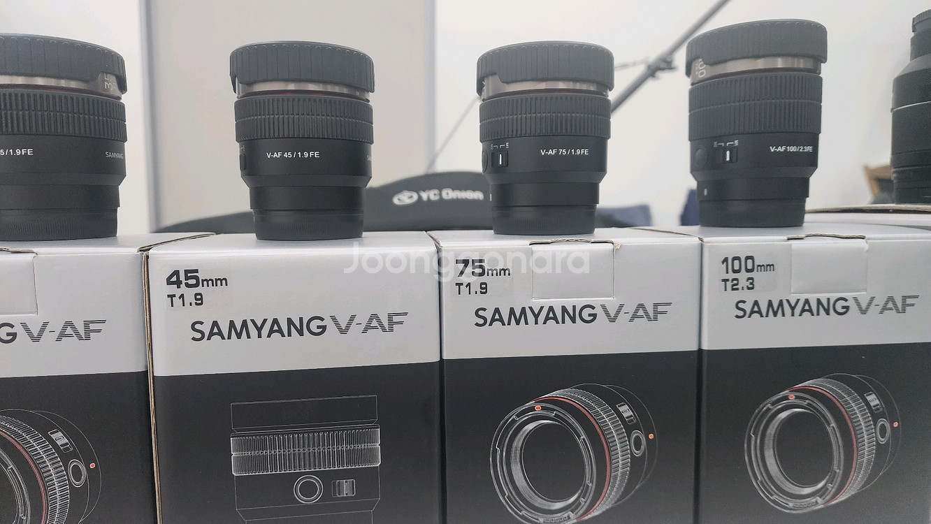 삼양랜즈 V-AF T1.9 20mm35mm45mm75mm100mm.MF아답터 팝니다^^--0