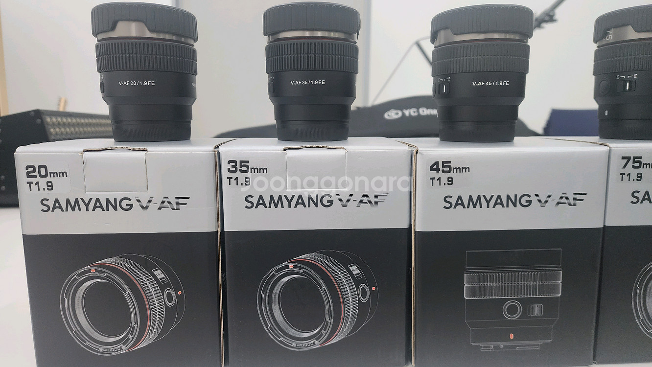 삼양랜즈 V-AF T1.9 20mm35mm45mm75mm100mm.MF아답터 팝니다^^--1