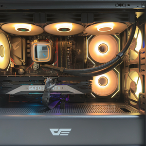 고성능 게이밍 데스크탑 PC