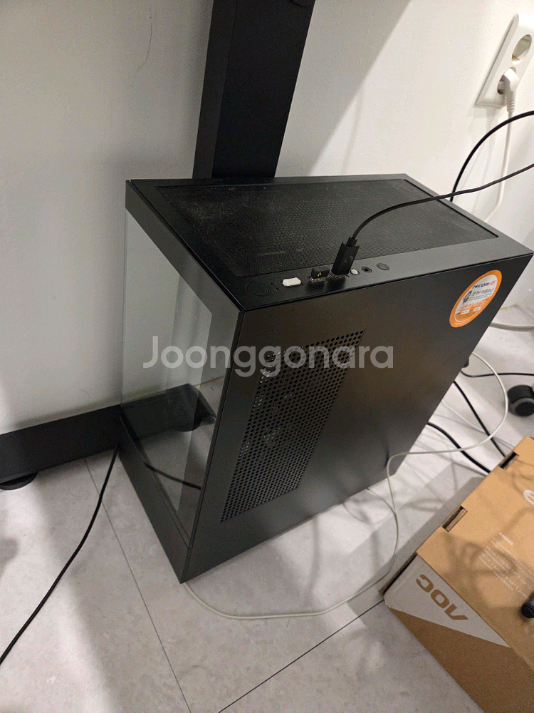 고성능 게이밍 PC 테이블 포함 세트로 팝니다.--1