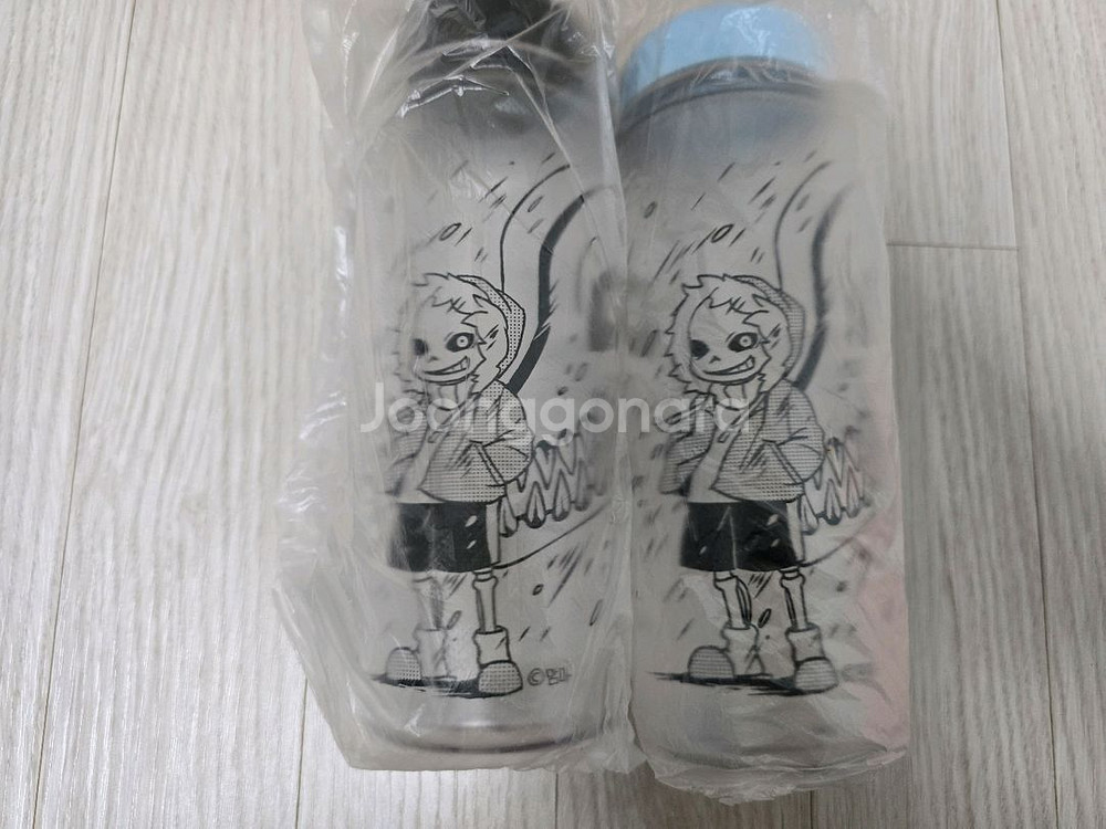 언더테일 워터보틀 판매합니다!--2