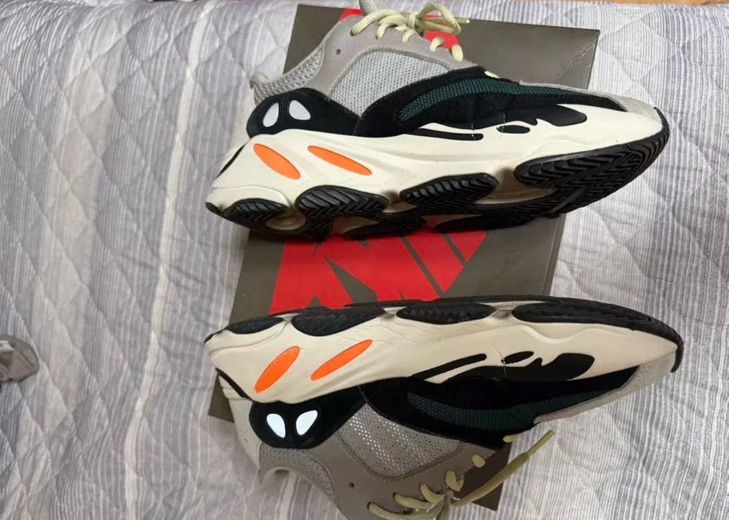 아디다스 이지 부스터 700 웨이브러너 275 이미지