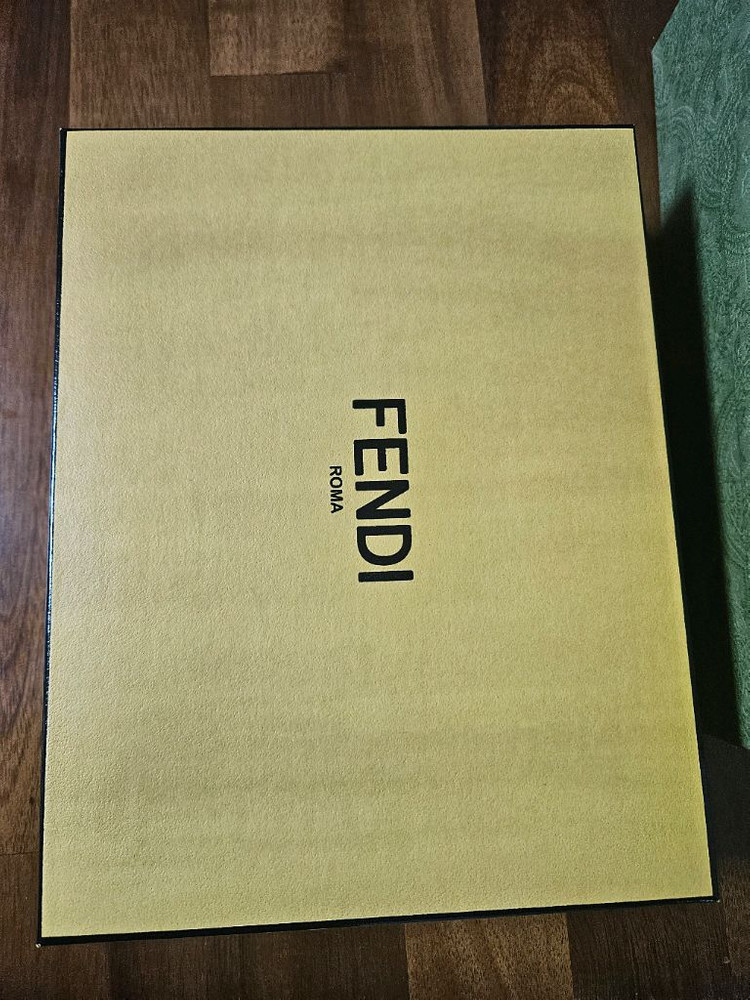 펜디 바게트 폰 크로스 백--2