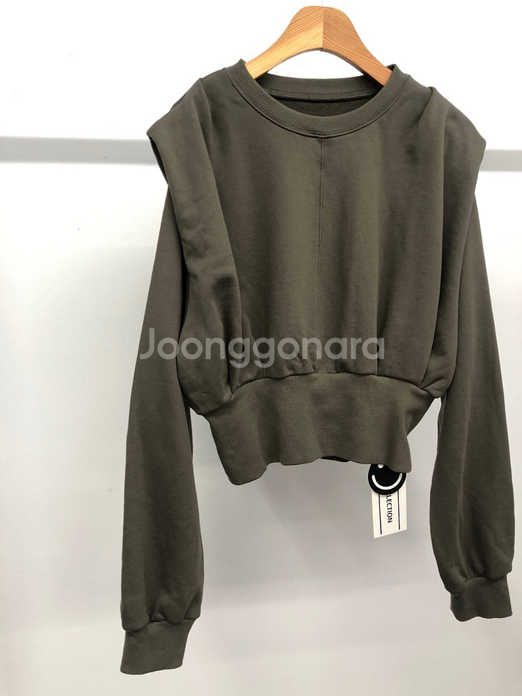 새상품) AVV 아브컬렉션 플리츠 스웻셔츠 F--0