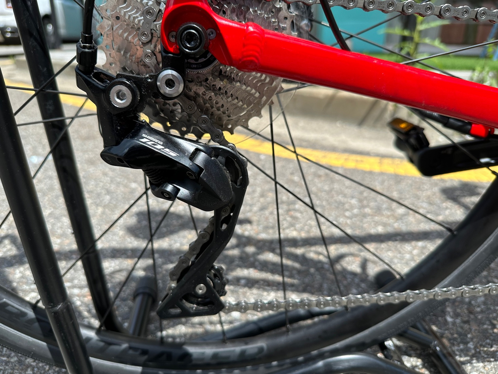 트렉 도마니플러스 al5 전기모터 로드바이크 이미지