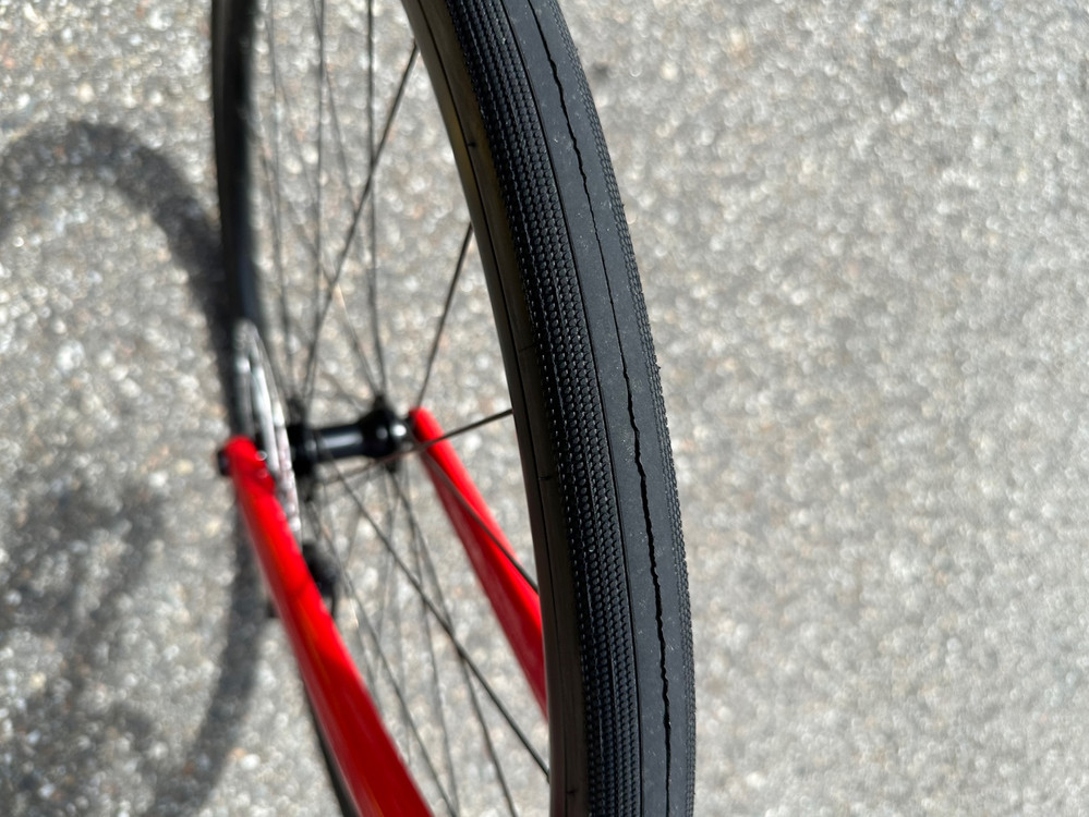 트렉 도마니플러스 al5 전기모터 로드바이크 이미지