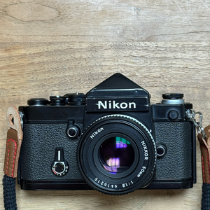 니콘 F2 블랙 삼각뿔 + 50.8 ais 팬케익
