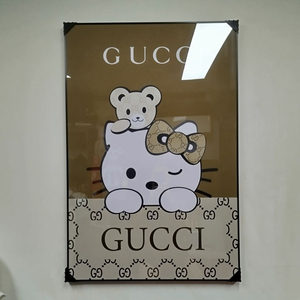 구찌 헬로키티 키티 피규어 그림액자 그림 액자 팝아트 인테리어소품 명품그림 명품액자 꽃 곰인형 콜라보 인테리어