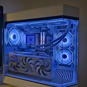 9800X3D RTX5080 어항본체 신품