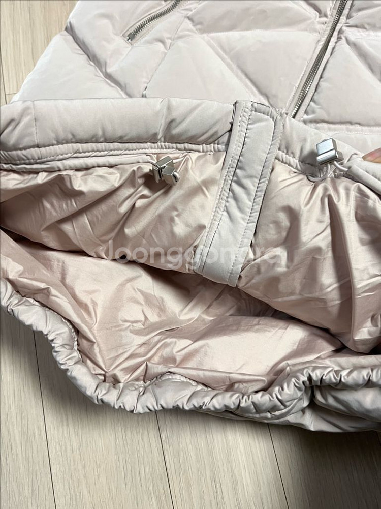 한섬 시스템 SYSTEM 구스다운 롱패딩 코트 다이아퀼팅 점퍼 거위털 자켓 베이지 브이넥 집업--4