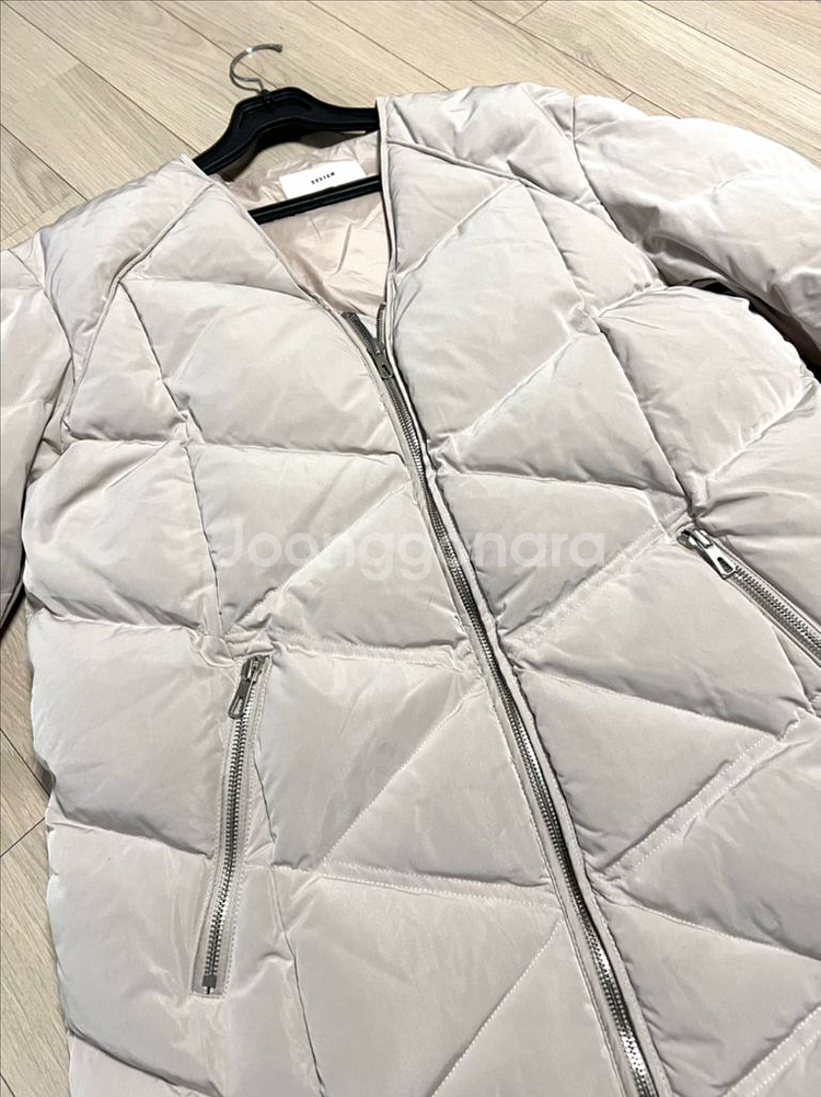 한섬 시스템 SYSTEM 구스다운 롱패딩 코트 다이아퀼팅 점퍼 거위털 자켓 베이지 브이넥 집업--6
