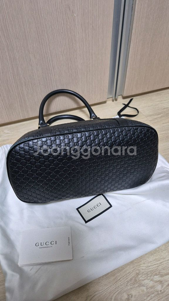 (정품)구찌마이크로시마 미디움백 팝니다--6