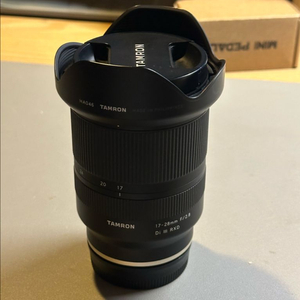탐론 17-28mm F/2.8 소니 FE 마운트 렌즈