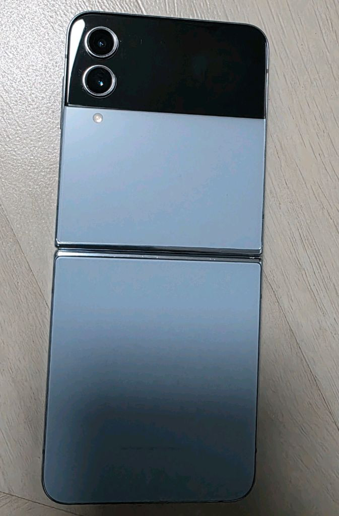 갤럭시 Z 플립4 256GB 블루 (SM-F721N) 이미지