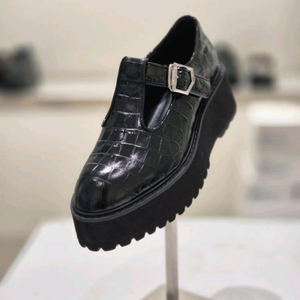 슈콤마보니 T스트랩 플랫폼 로퍼