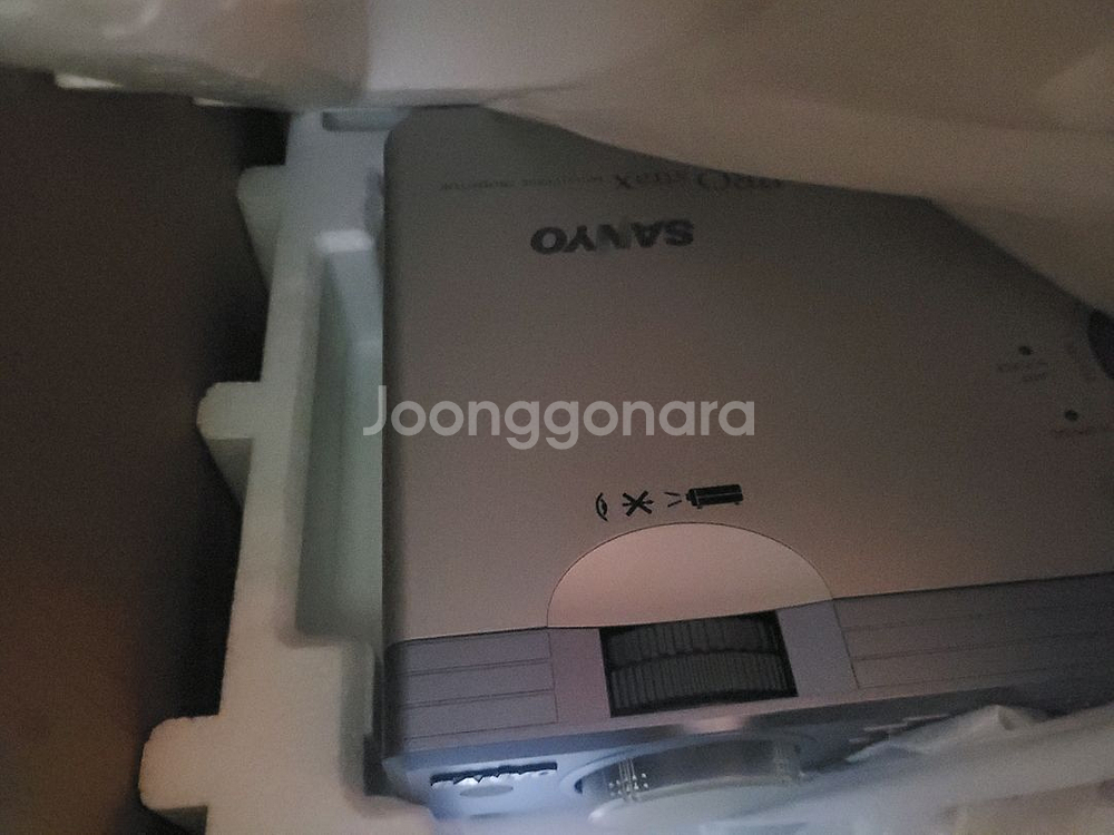 멀티미디어 프로젝터 빔 산요 b급 쓸만합니다--2
