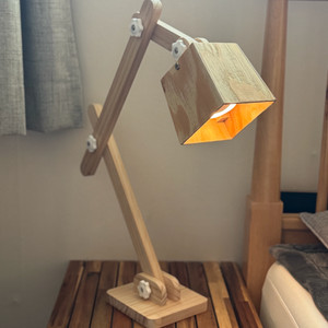 우드 스탠드 조명