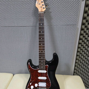 투멘 왼손 일렉기타