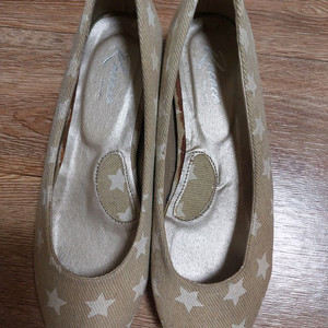 새제품 락포트 여성 펌프스 단화 230