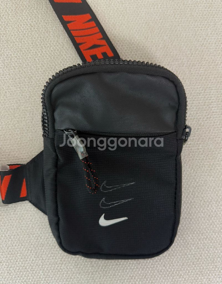 나이키 힙색 크로스 가방 반값택포--1