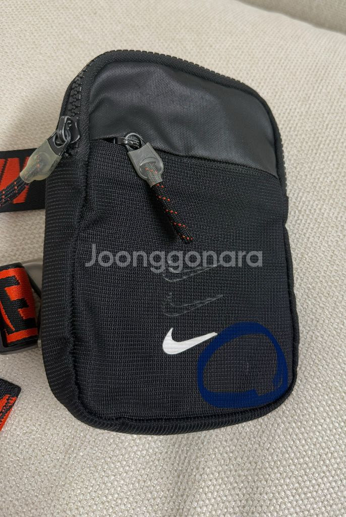 나이키 힙색 크로스 가방 반값택포--4