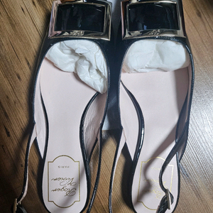 로저비비에 트럼펫 슬링백 블랙 38사이즈