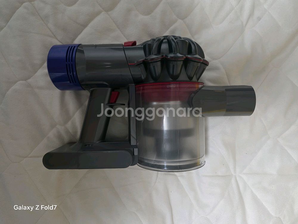 다이슨 v8 본체--1