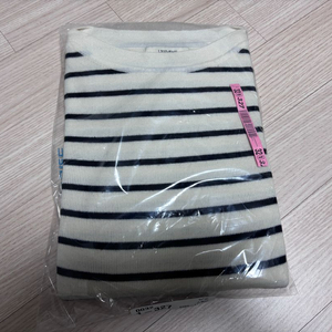 라이크유 스트라이프 니트