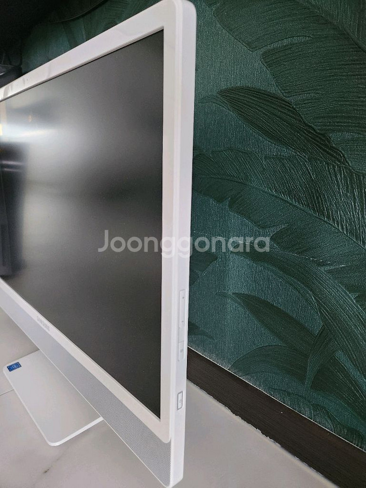 삼성 올인원 PC 깔끔해요 24--1