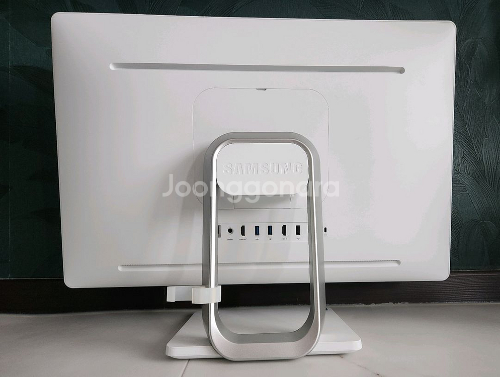 삼성 올인원 PC 깔끔해요 24--3